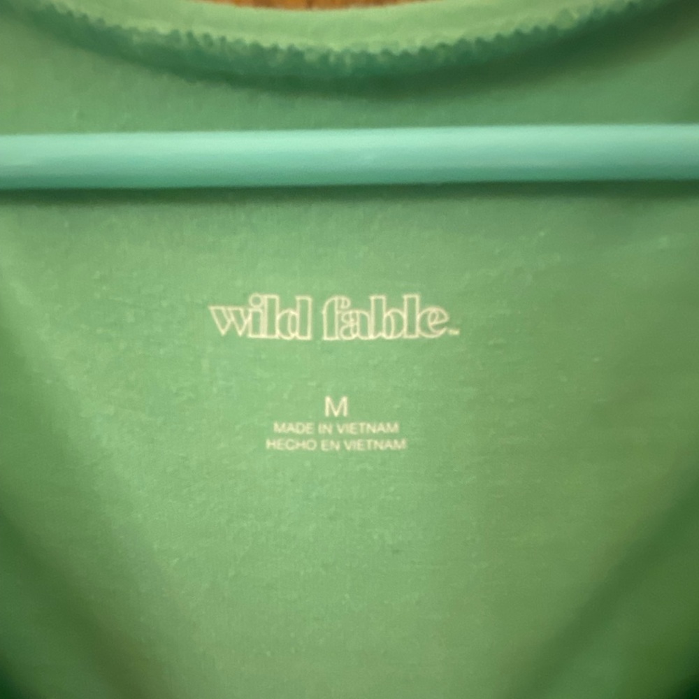 Medium green crop top - Picture 2 of 2